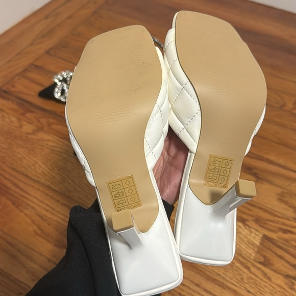 quilted white kitten heel - Picture 5 of 5